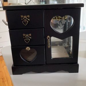 Jewelry storage